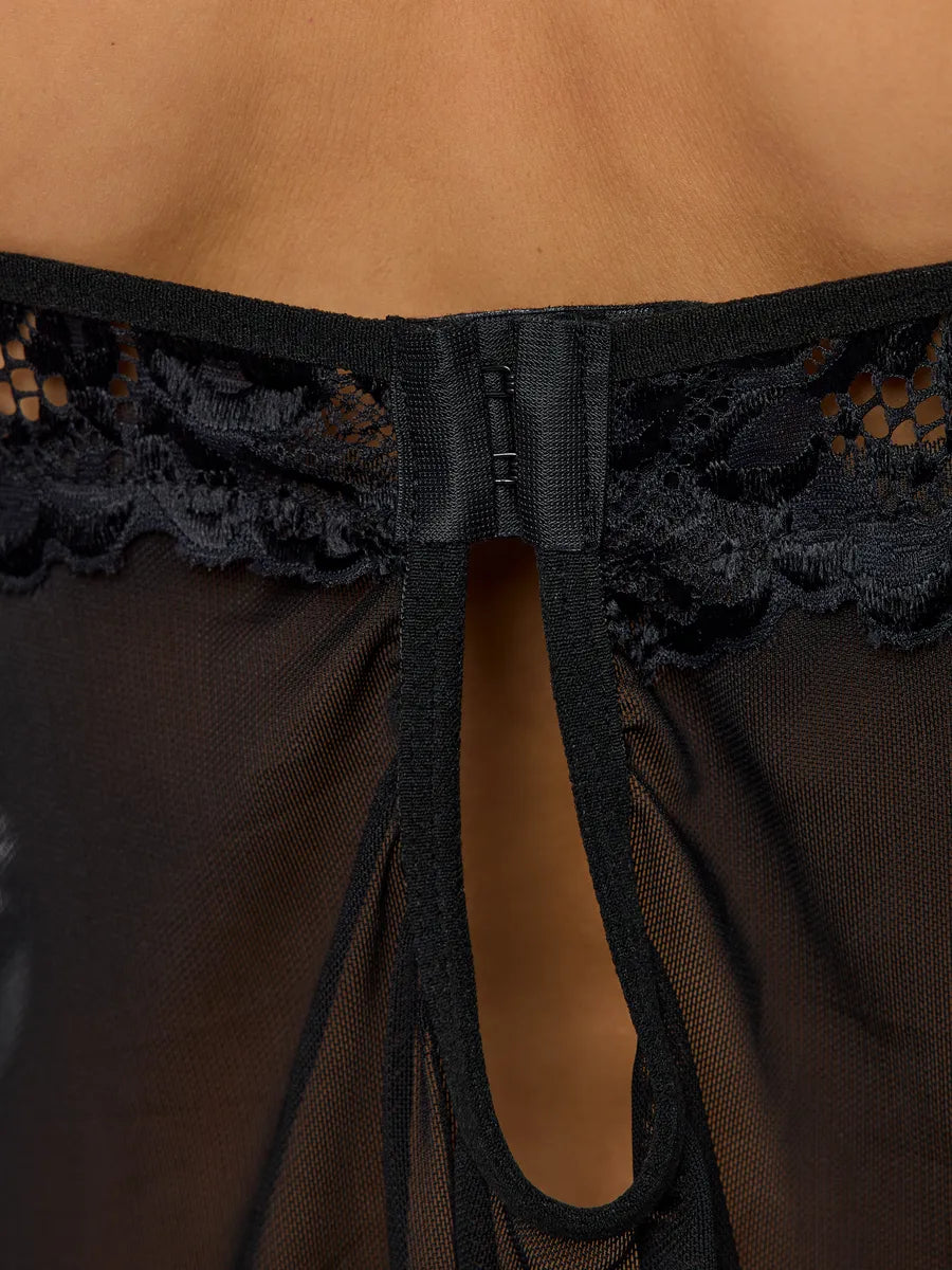 Sixtine — Nuisette dentelle fendue