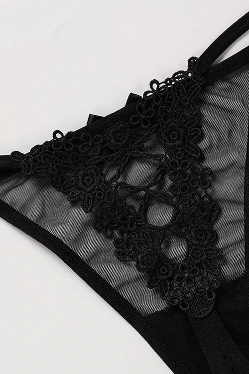 Elora — String dentelle & dos entrelacé