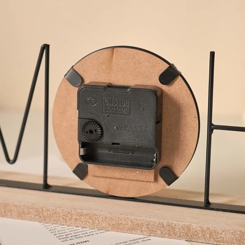 CASA - Horloge de table industrielle HOME