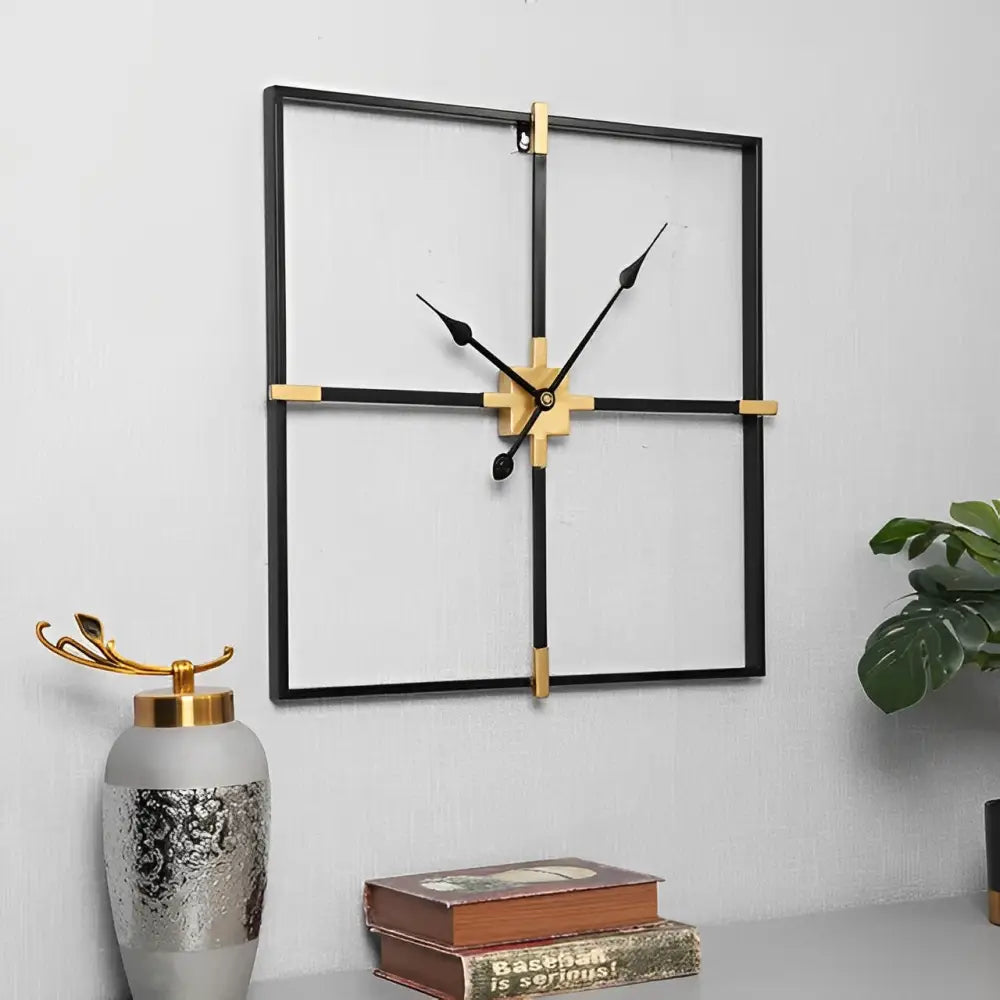 QUADRUM - Horloge murale carree minimaliste