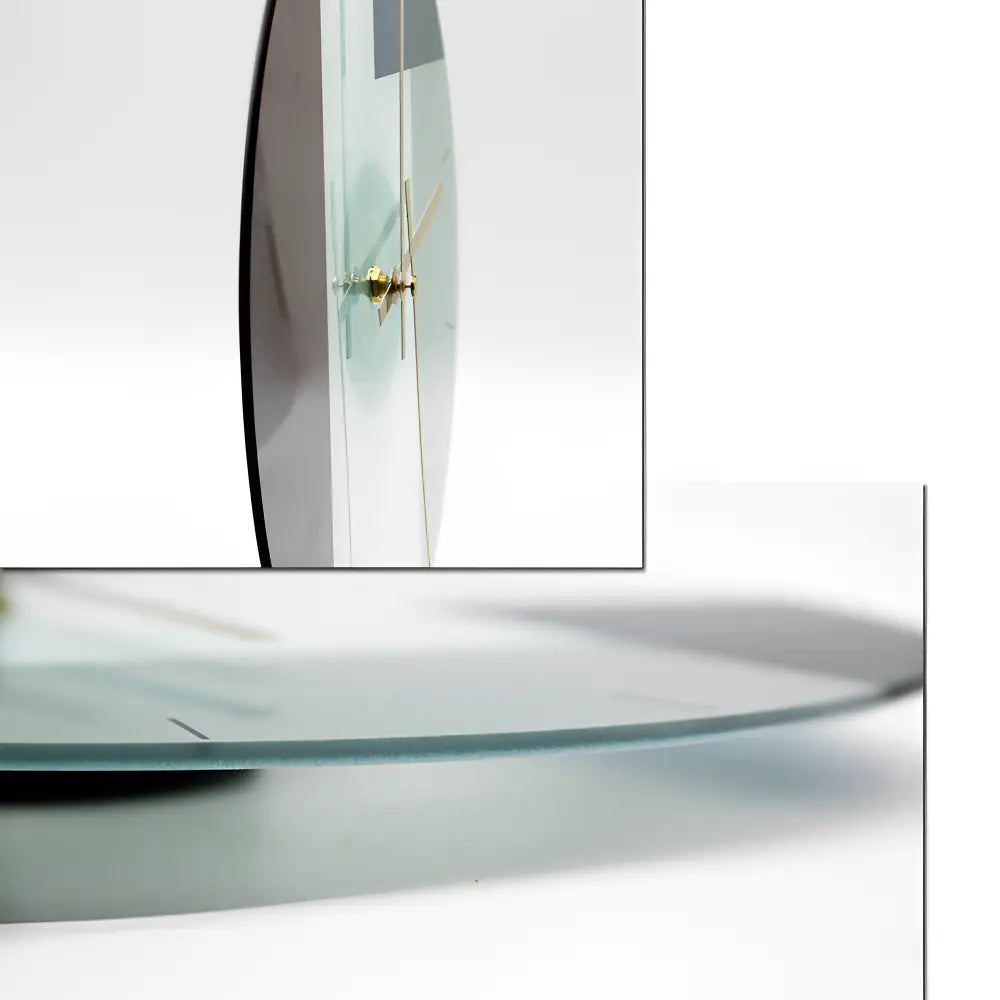 horloge murale design en verre