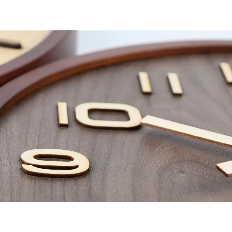 Horloge Murale en Bois de Noyer