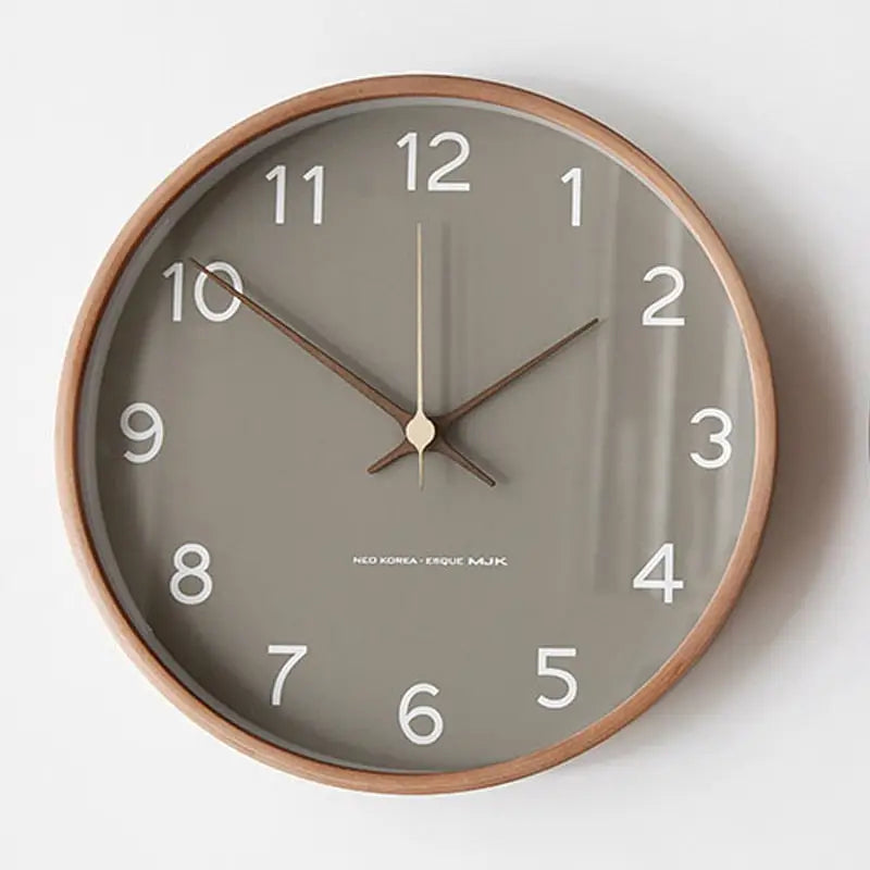 Horloge Murale Nordique en Bois Massif