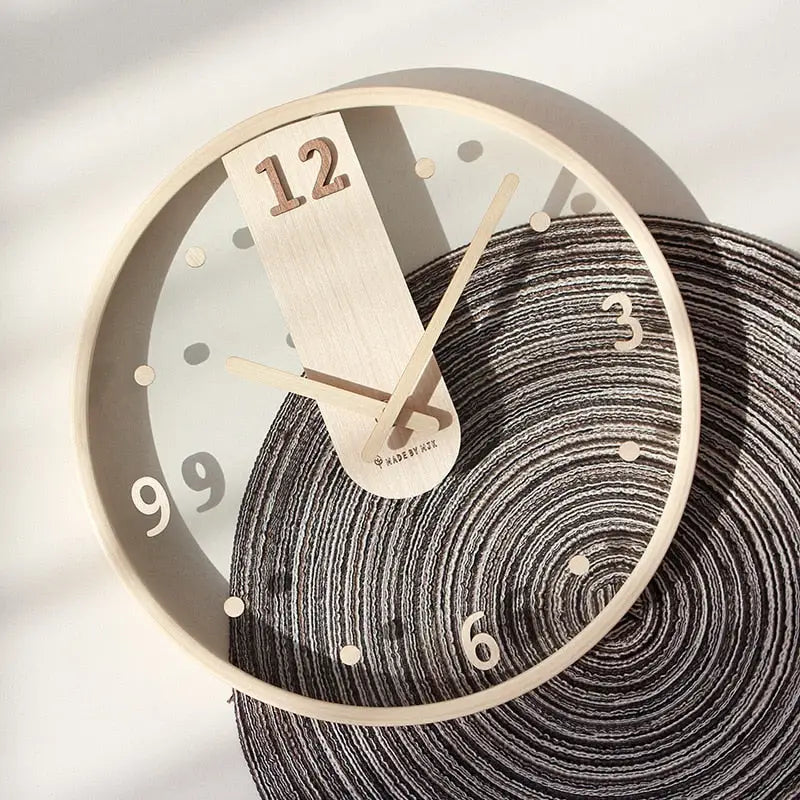 horloge murale originale en bois