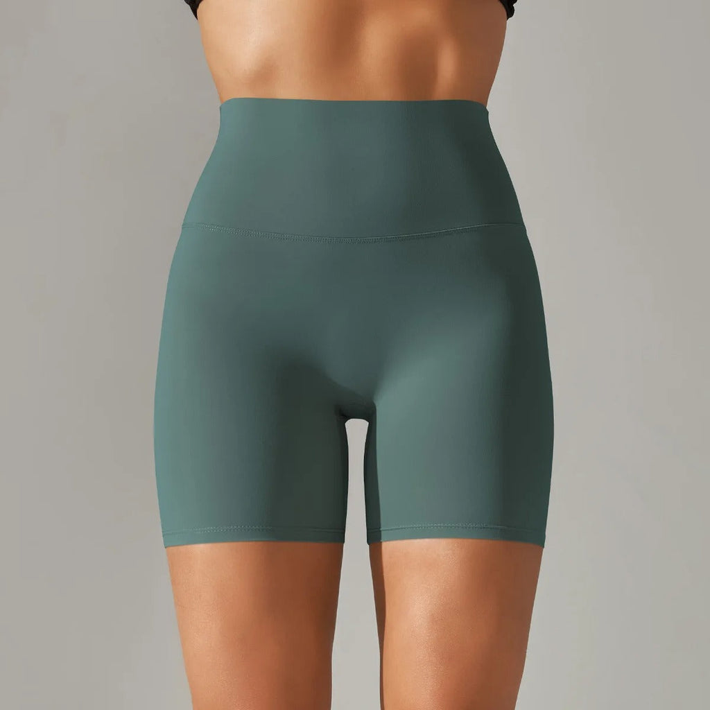 Zélie — Short sculptant invisible