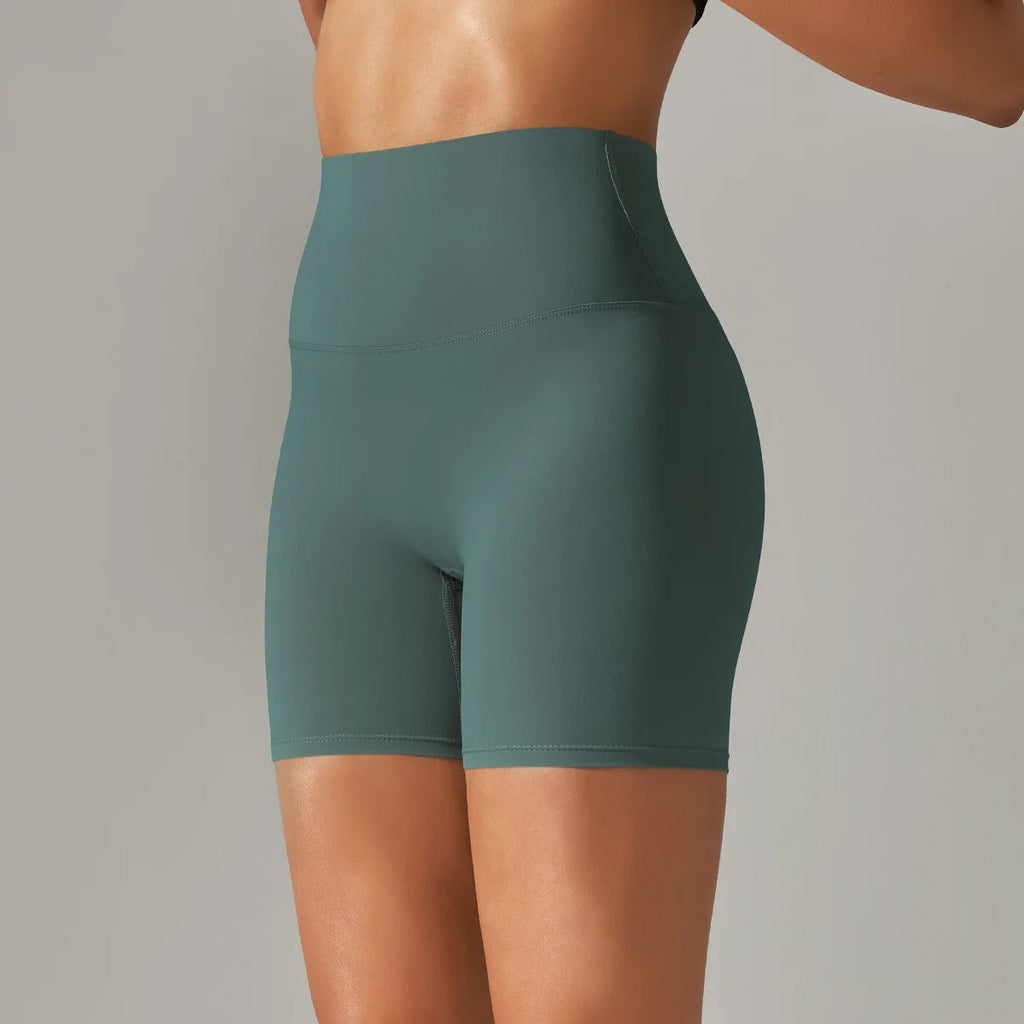 Zélie — Short sculptant invisible